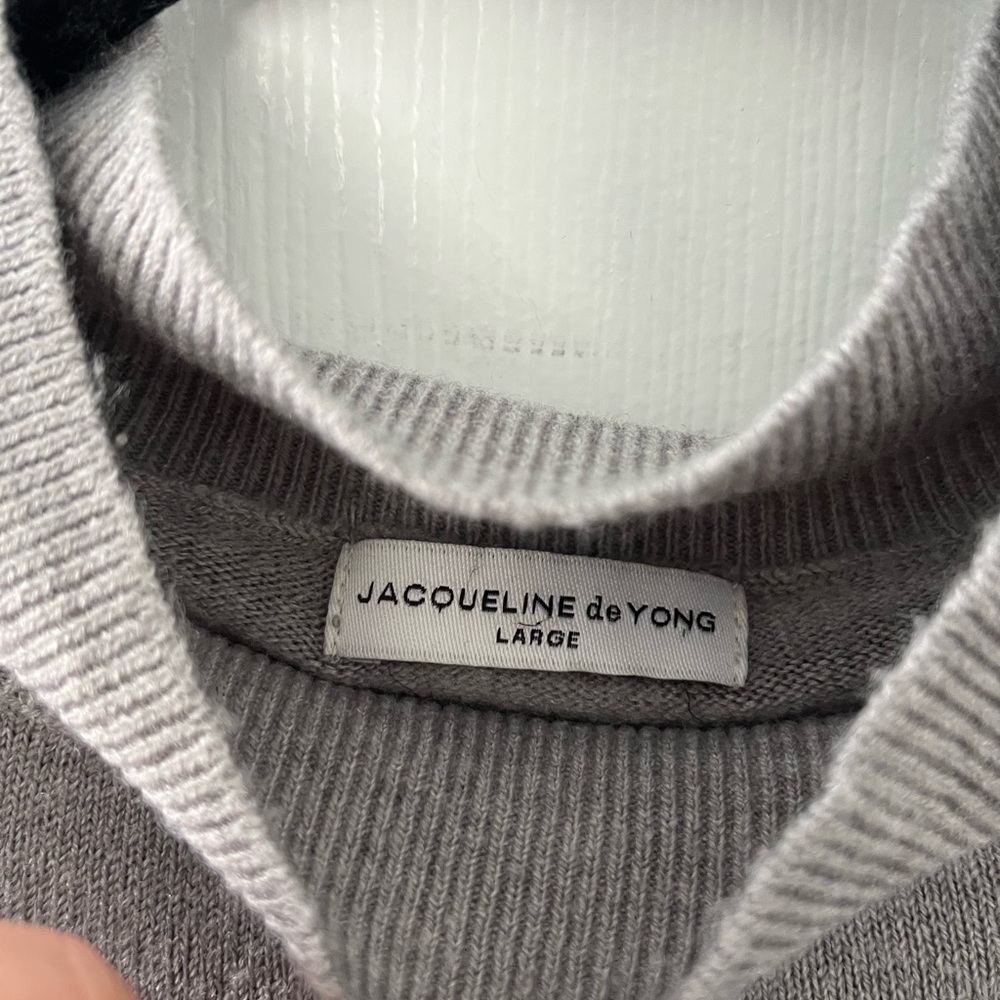 Sweater - Picture 2 of 5